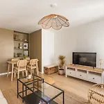 Paris Apartment In The Heart Of 17Th
